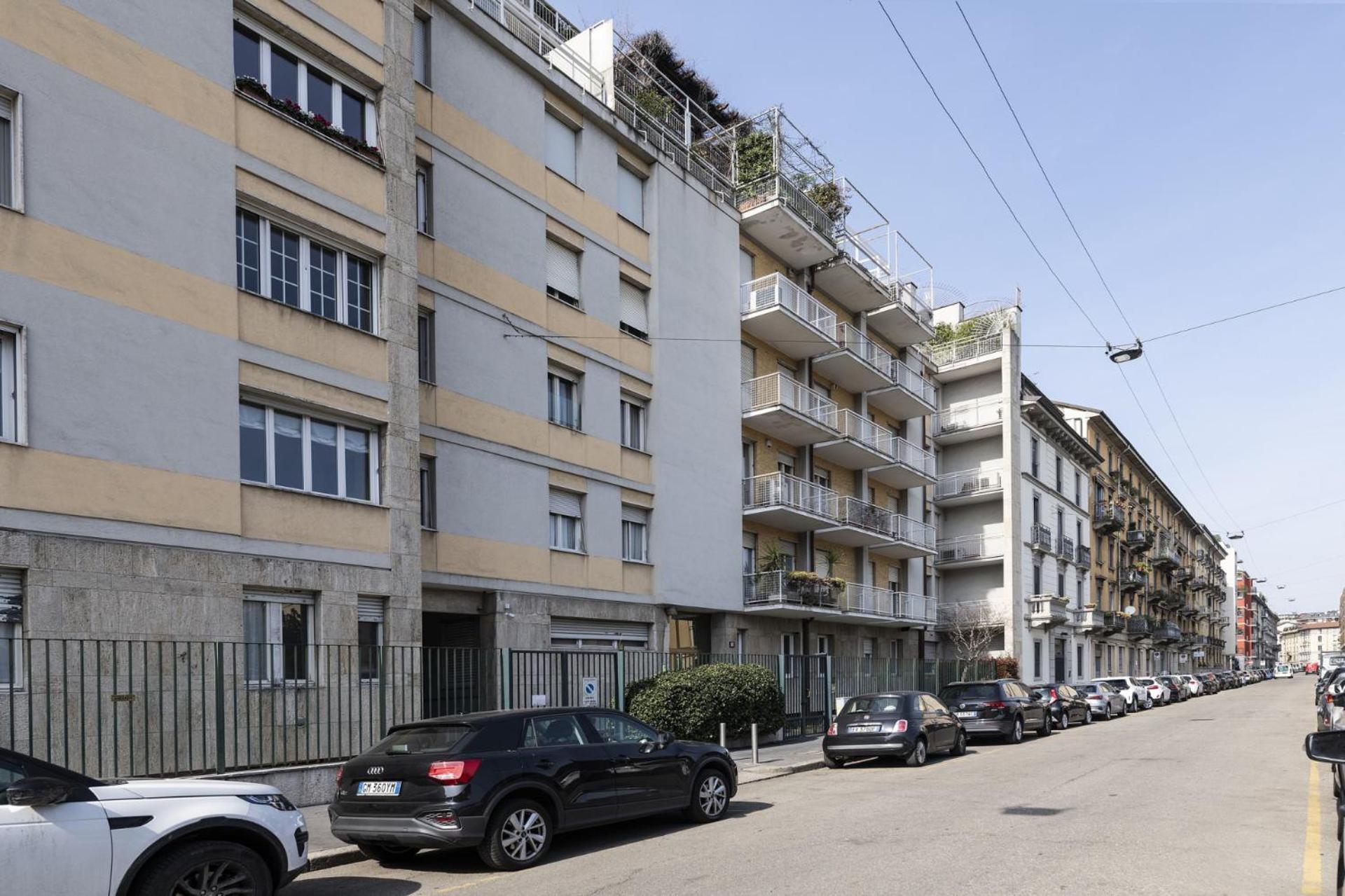 Easylife - Monolocale Con Balcone In Risorgimento * Milán